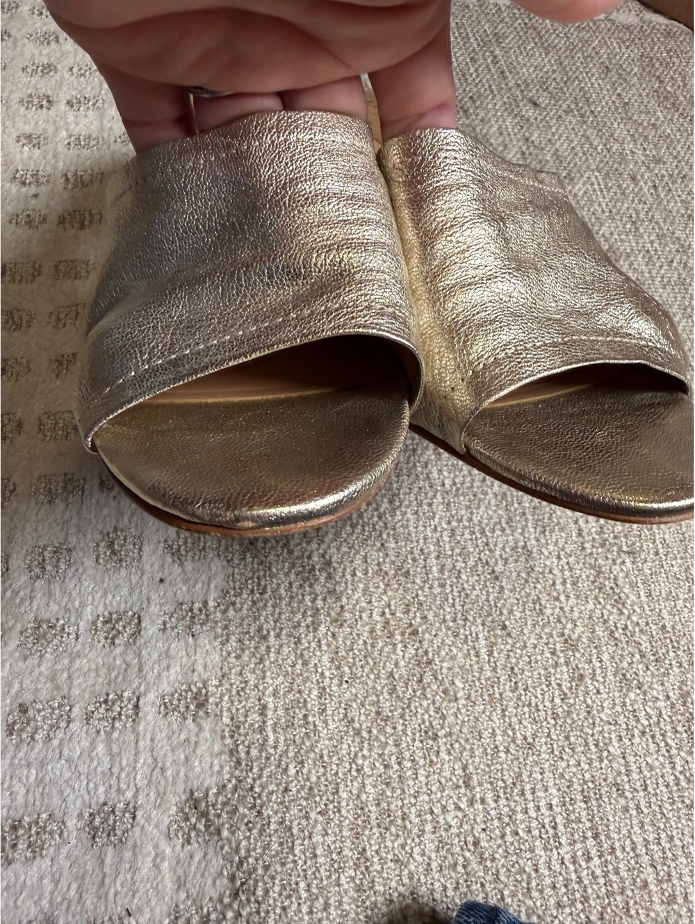 Vince‎ Camuto Metallic Gold Leather Open-Toe Mules Heels - Picture 3 of 9